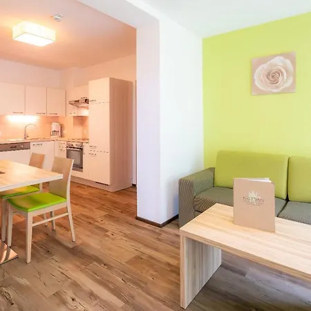 Kristan סנט קנזיאן